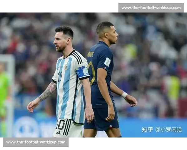 纳赛尔赛场晤梅西妻子:温情互动背后的巴黎战略 纳赛尔赛场晤梅西妻子:温情互动背后的巴黎战略