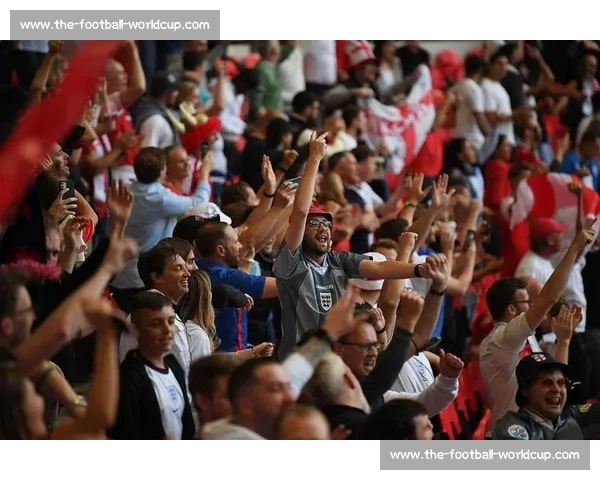 成都球迷 苟活 30 年 争议升级！从横幅到涂鸦，地域对立何时休？