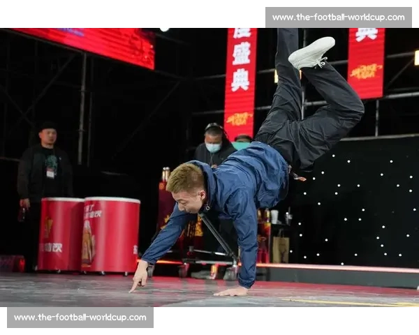 霹雳舞赛场：当街舞碰撞中国功夫，上演热血 “功夫对话”