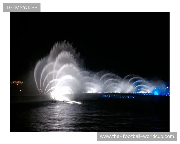 夜骑西湖：杭州青年的浪漫通勤美学